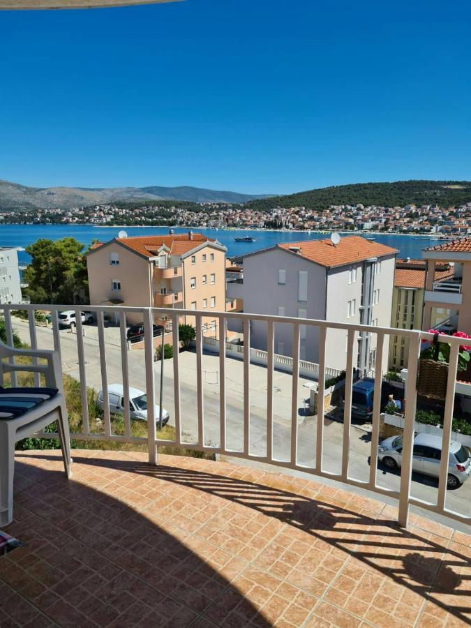 Apartment Planikovica Трогир Екстериор снимка