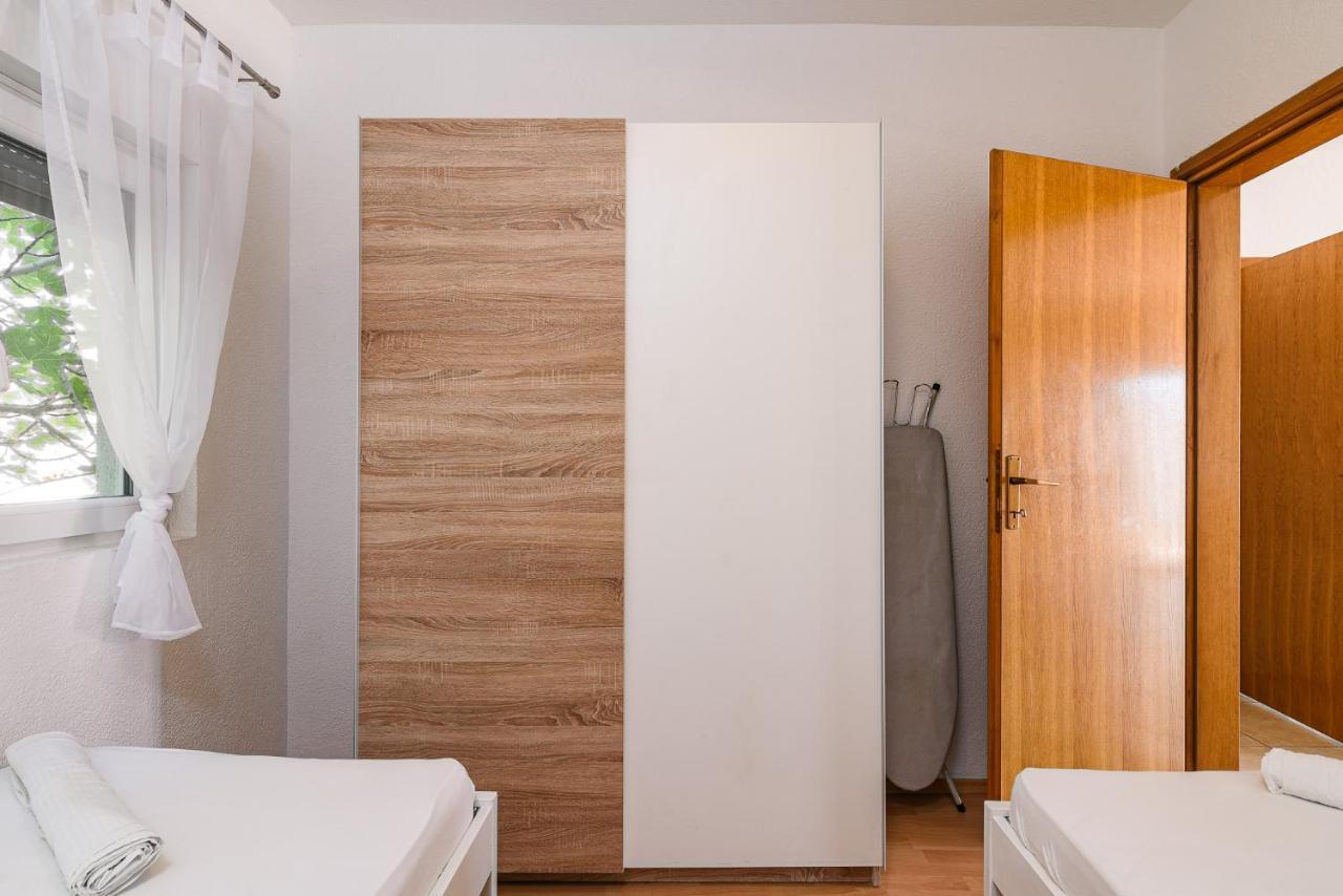 Apartment Planikovica Трогир Екстериор снимка