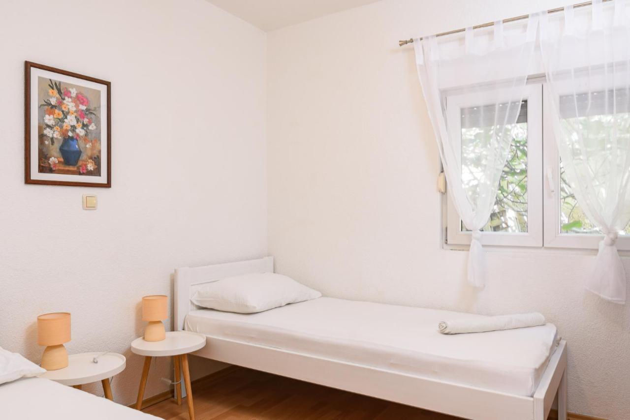 Apartment Planikovica Трогир Екстериор снимка