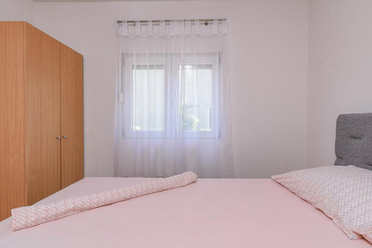 Apartment Planikovica Трогир Екстериор снимка